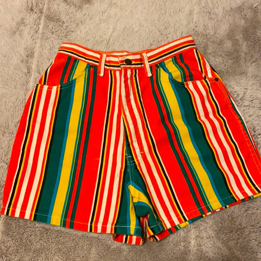 Vintage high waisted striped shorts